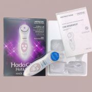 Máy chăm sóc da Hada Crie Hot Cool CM-N50000UF của Hitachi